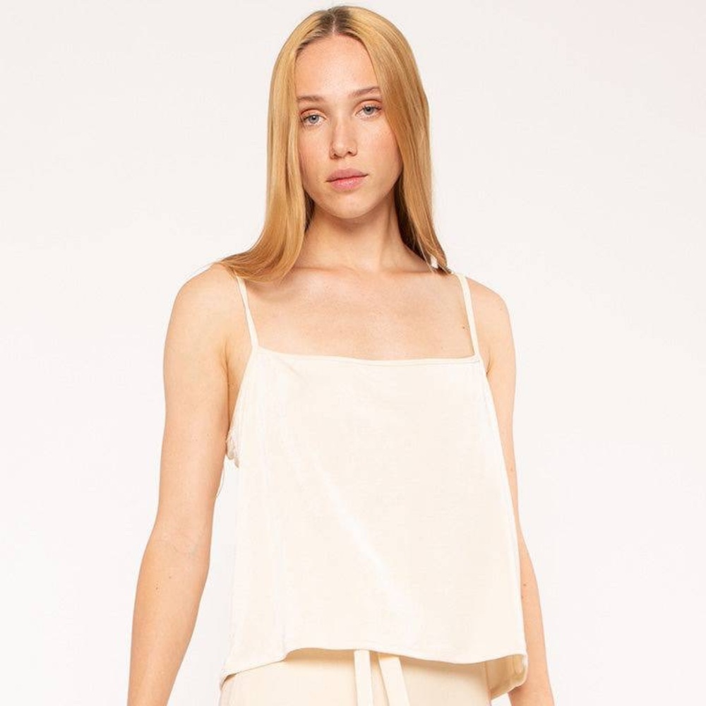 RIPLEY RADER Cream Slinky Top. NEW WITH TAGS